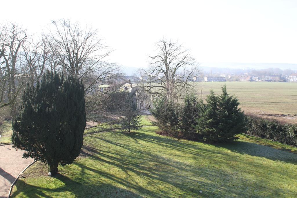 Chateau De La Folie Trie-Château 객실 사진