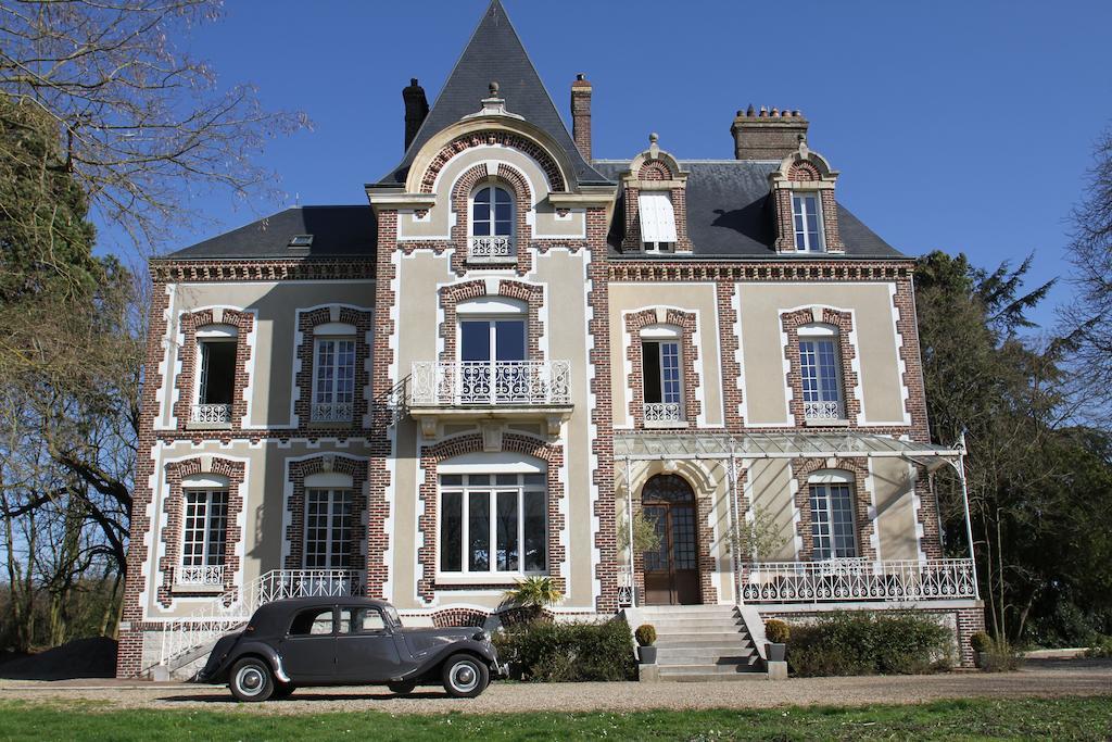Chateau De La Folie Trie-Château 외부 사진