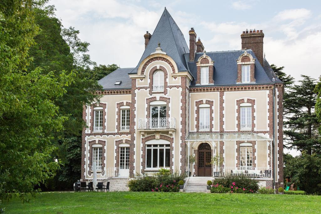 Chateau De La Folie Trie-Château 외부 사진